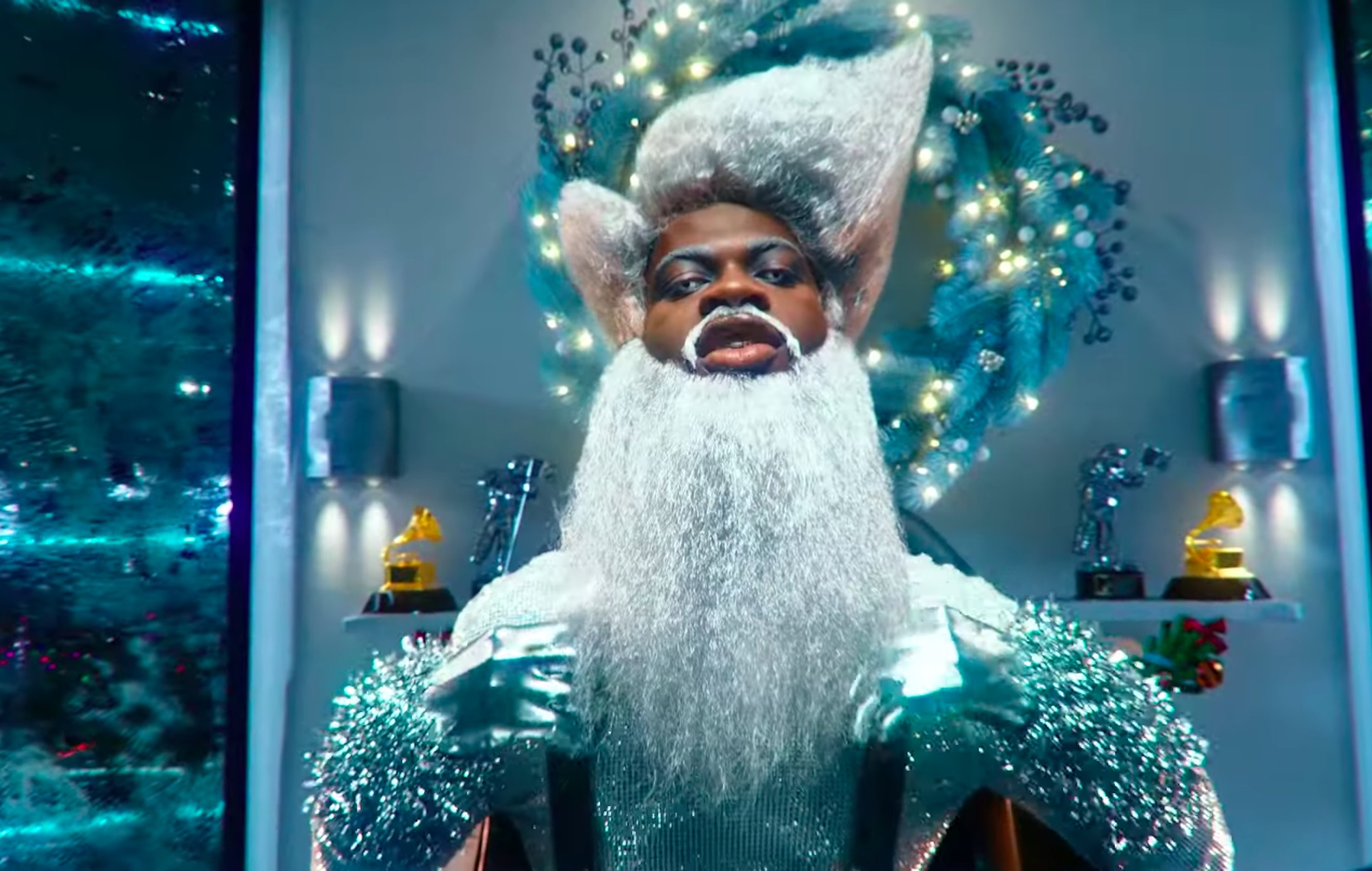 The 30 Best Christmas Karaoke Songs