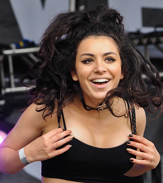 Song Spotlight: Charli xcx - Apple