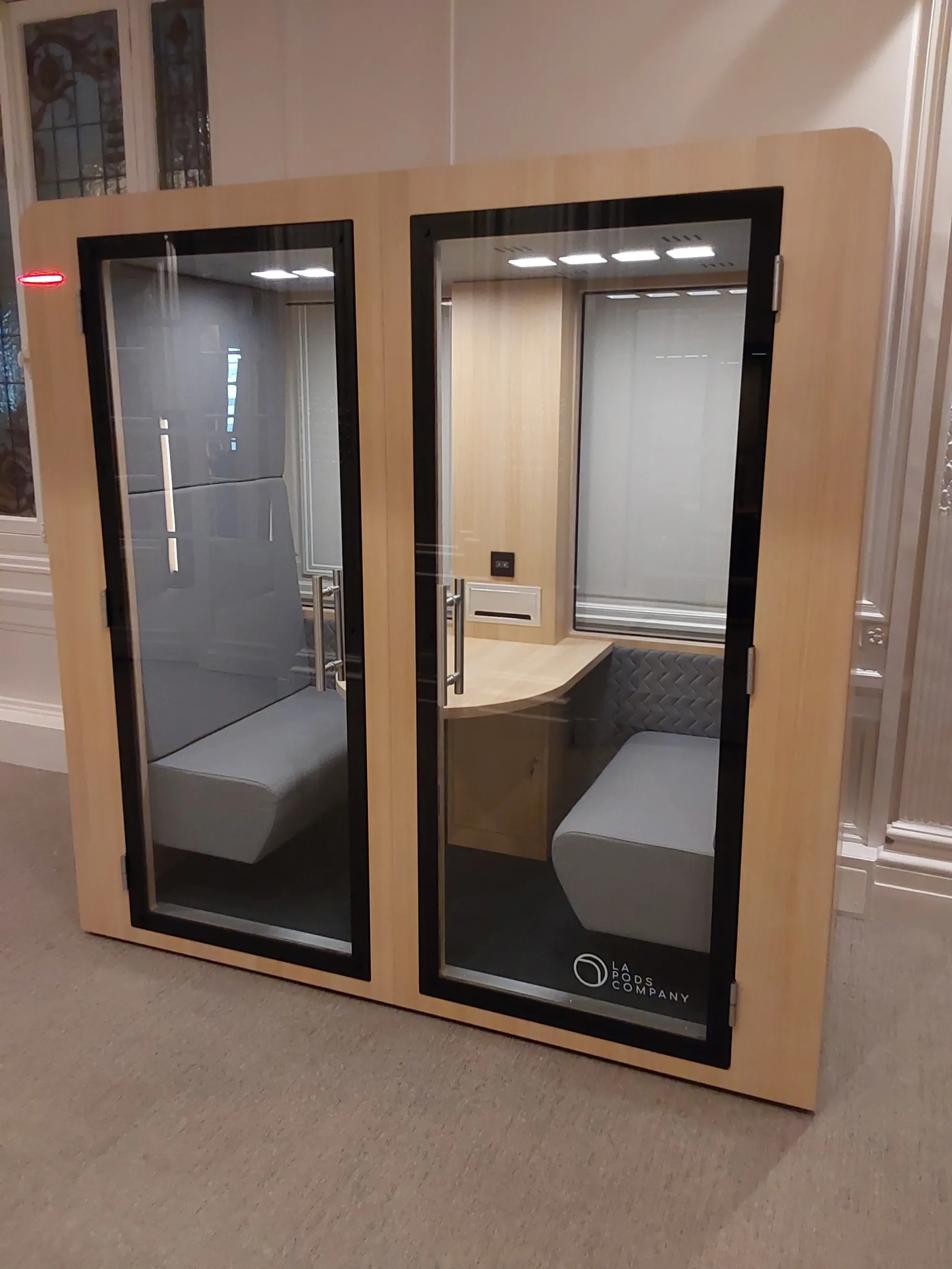 Intégration de la cabine dans les bureaux du cabinet