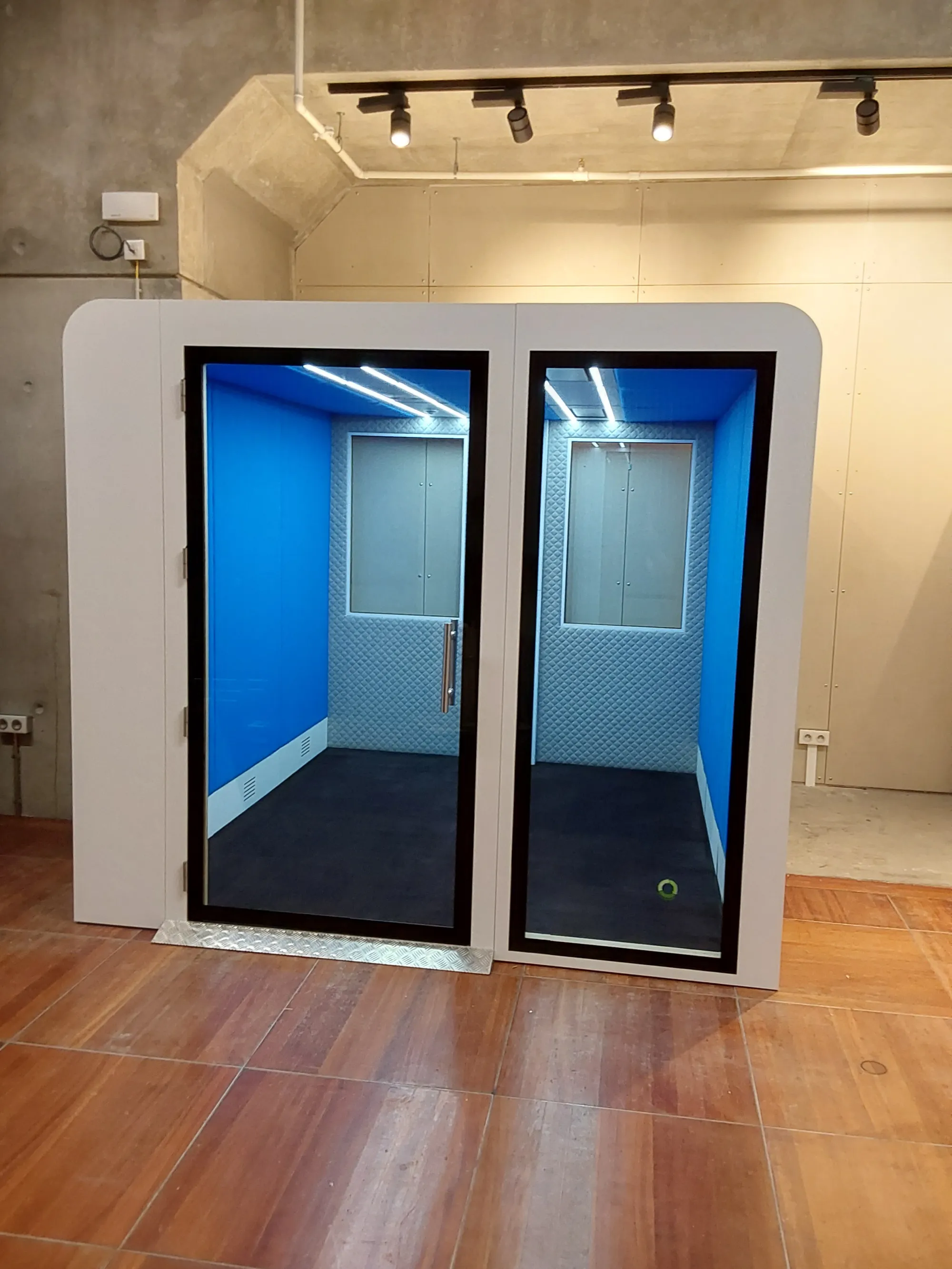 Cabine acoustique accessible PMR sur le campus