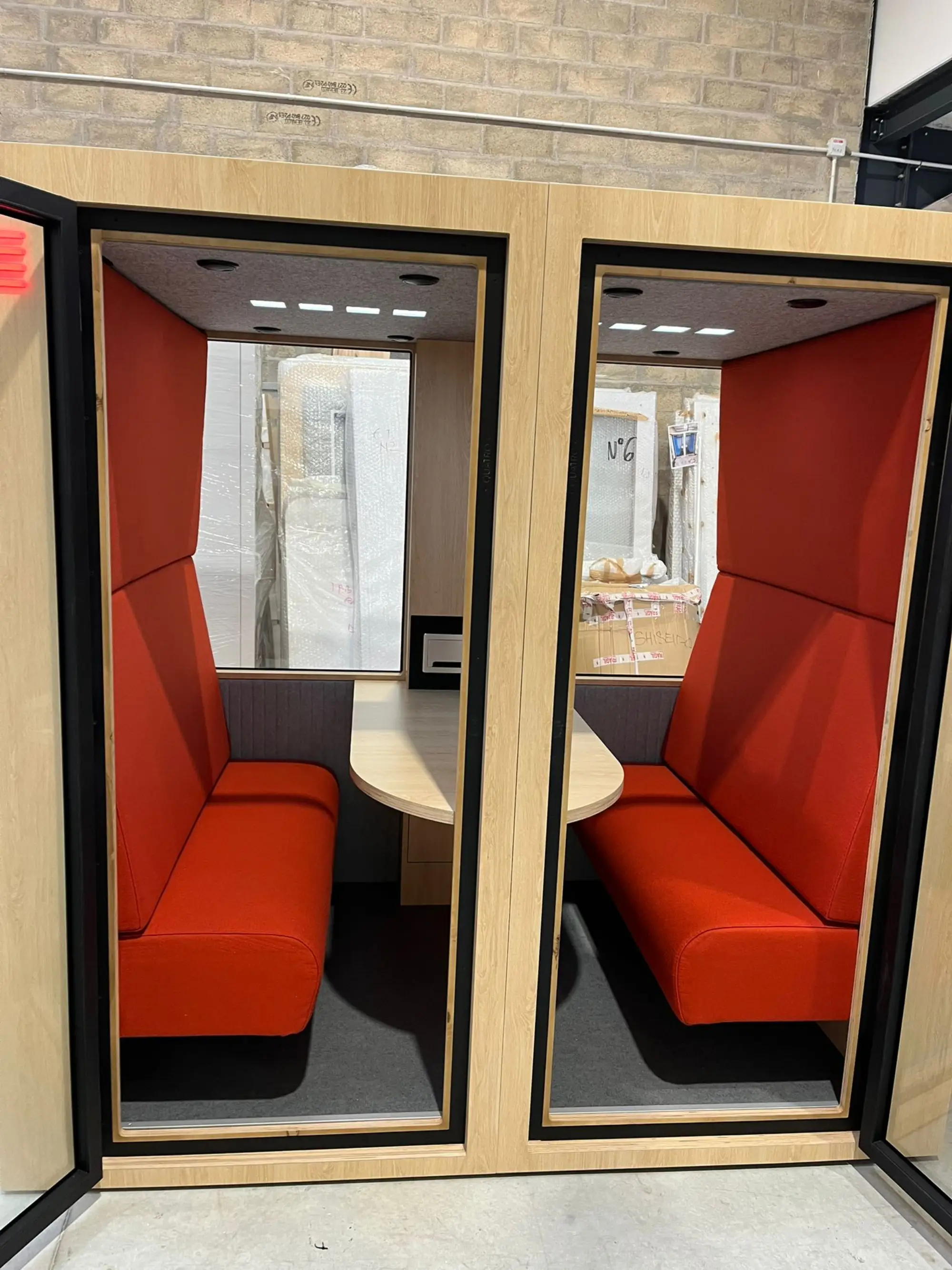 Cabine Quatro reconditionnée, intérieur rouge