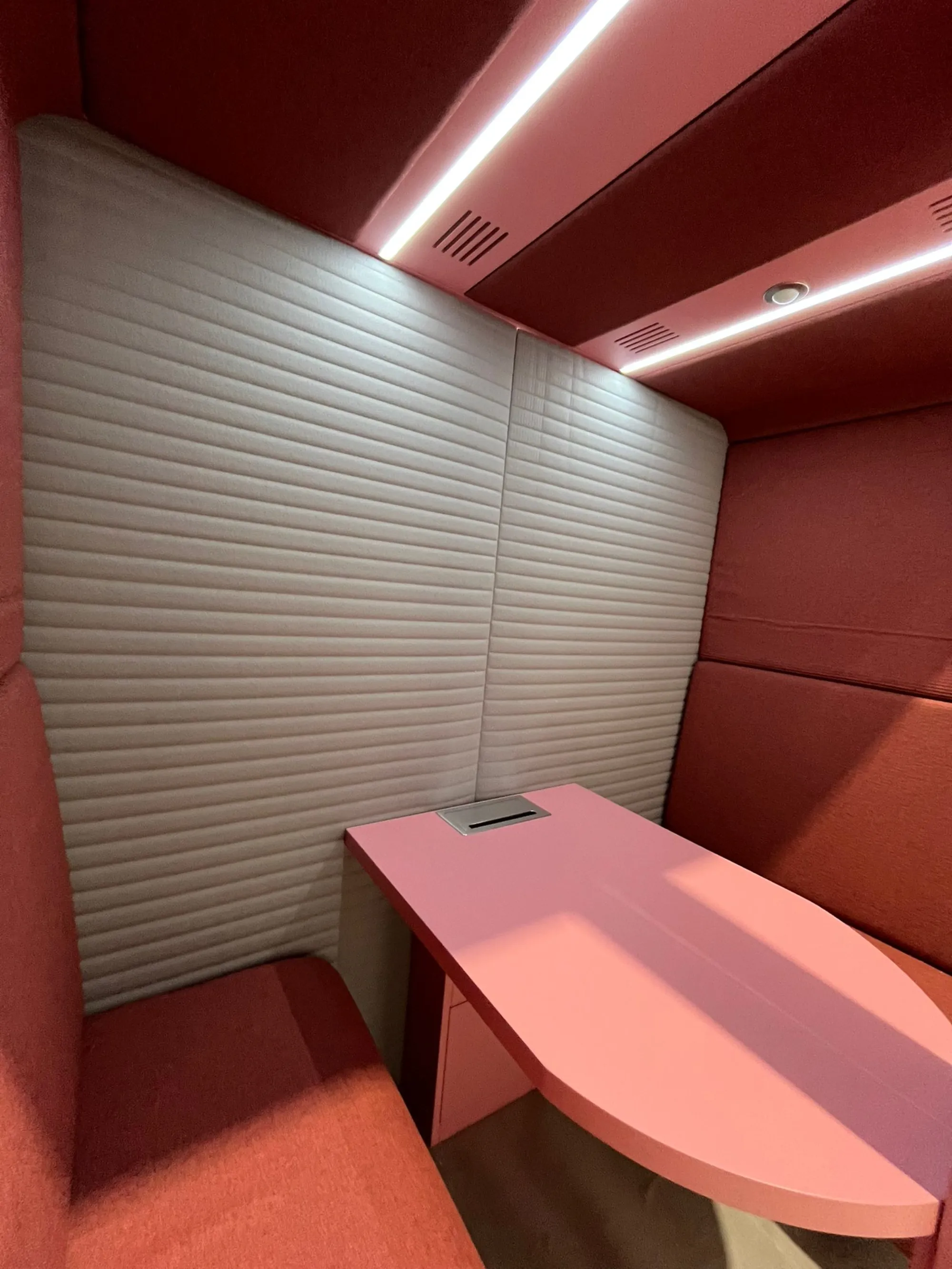 Cabine Duo reconditionnée, extérieur rose
