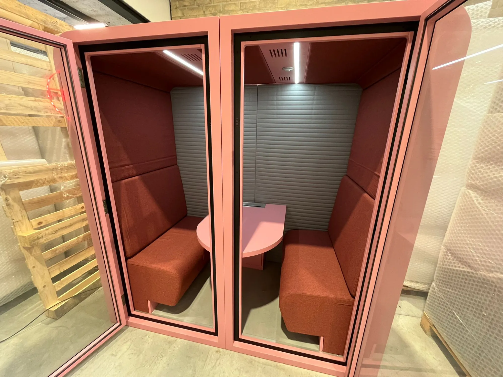 Cabine Duo reconditionnée, extérieur rose
