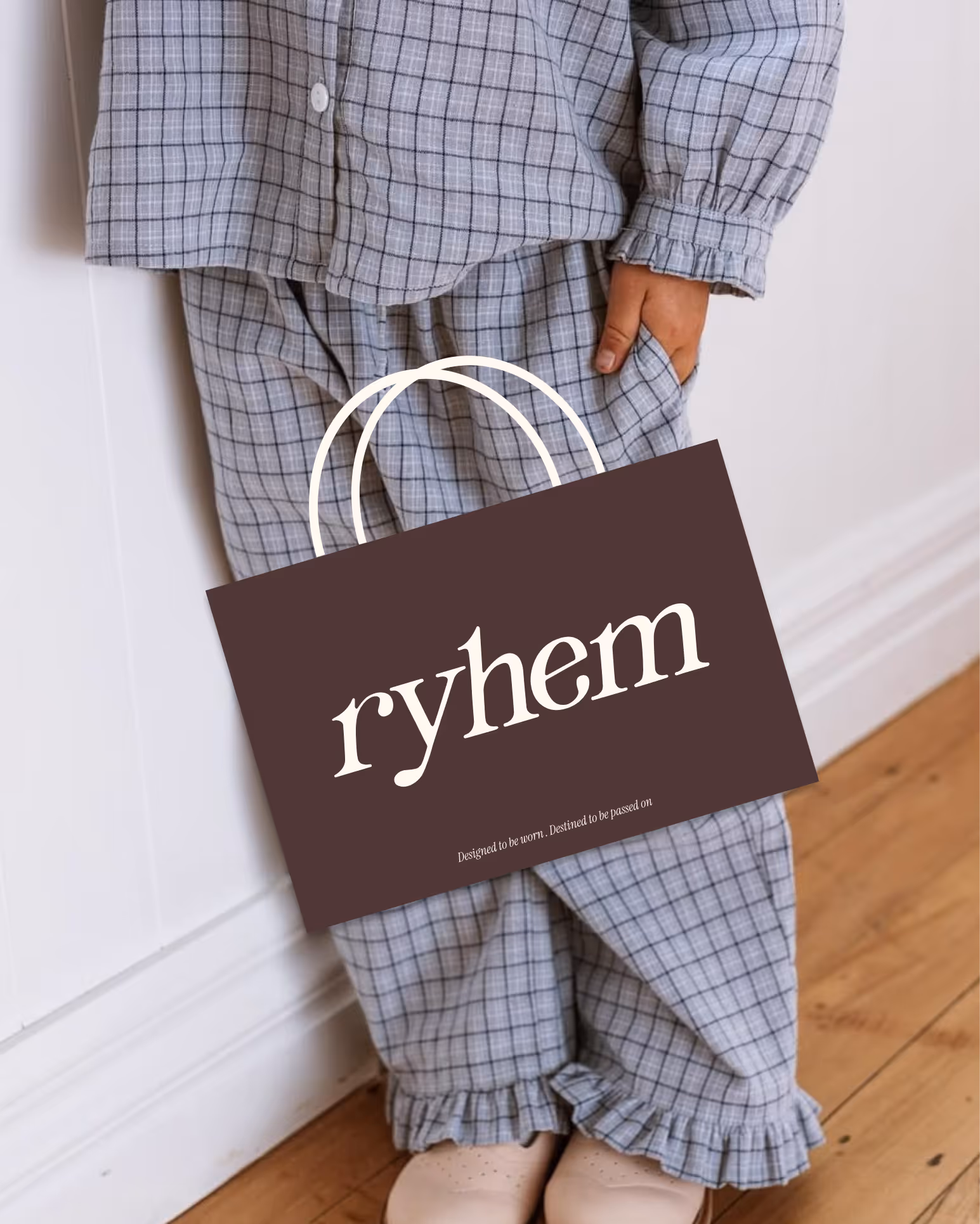 Exemple d'application de l'identité visuelle de RYHEM : sac d'achat