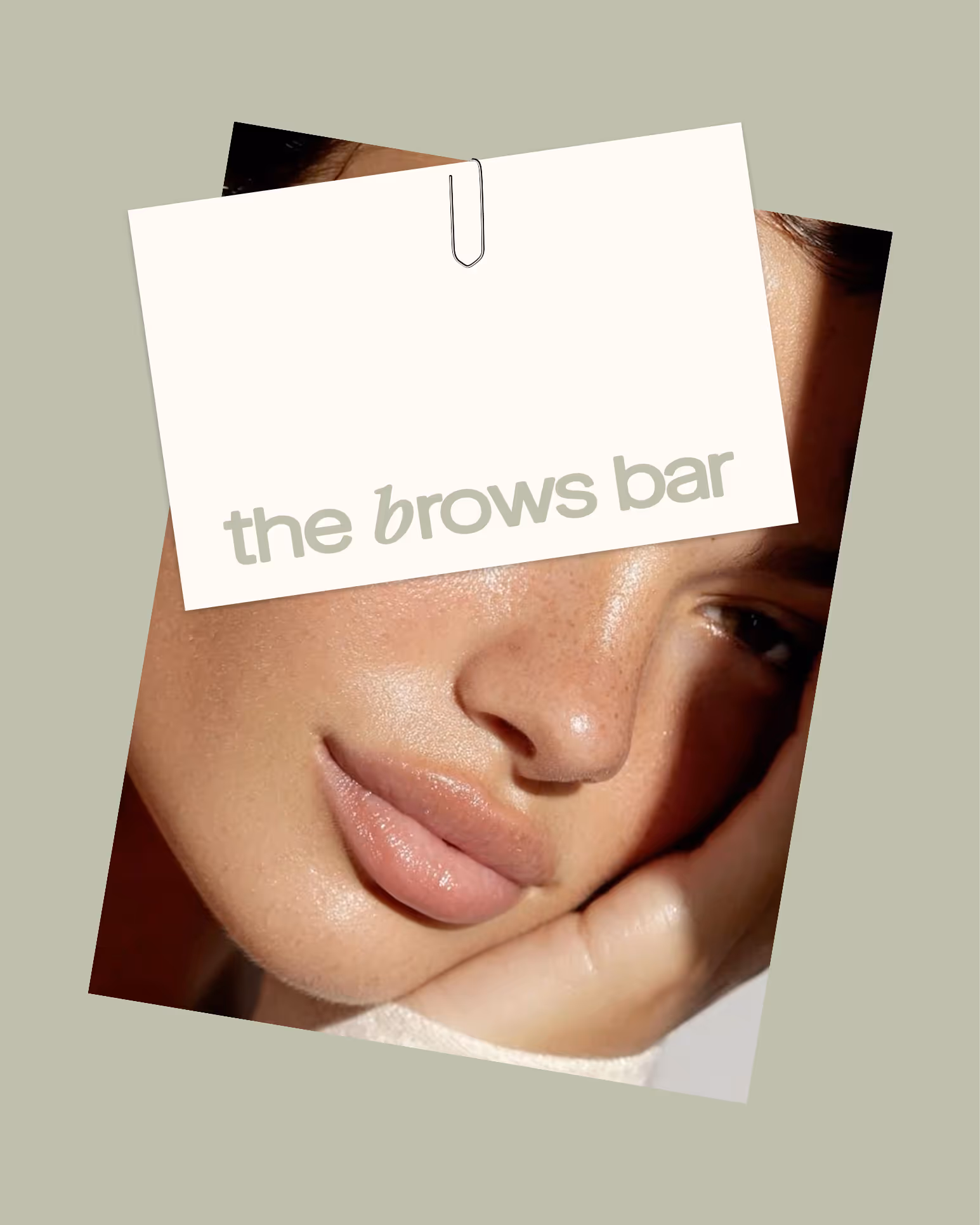 Exemple d'application de l'identité visuelle de The Brows Bar