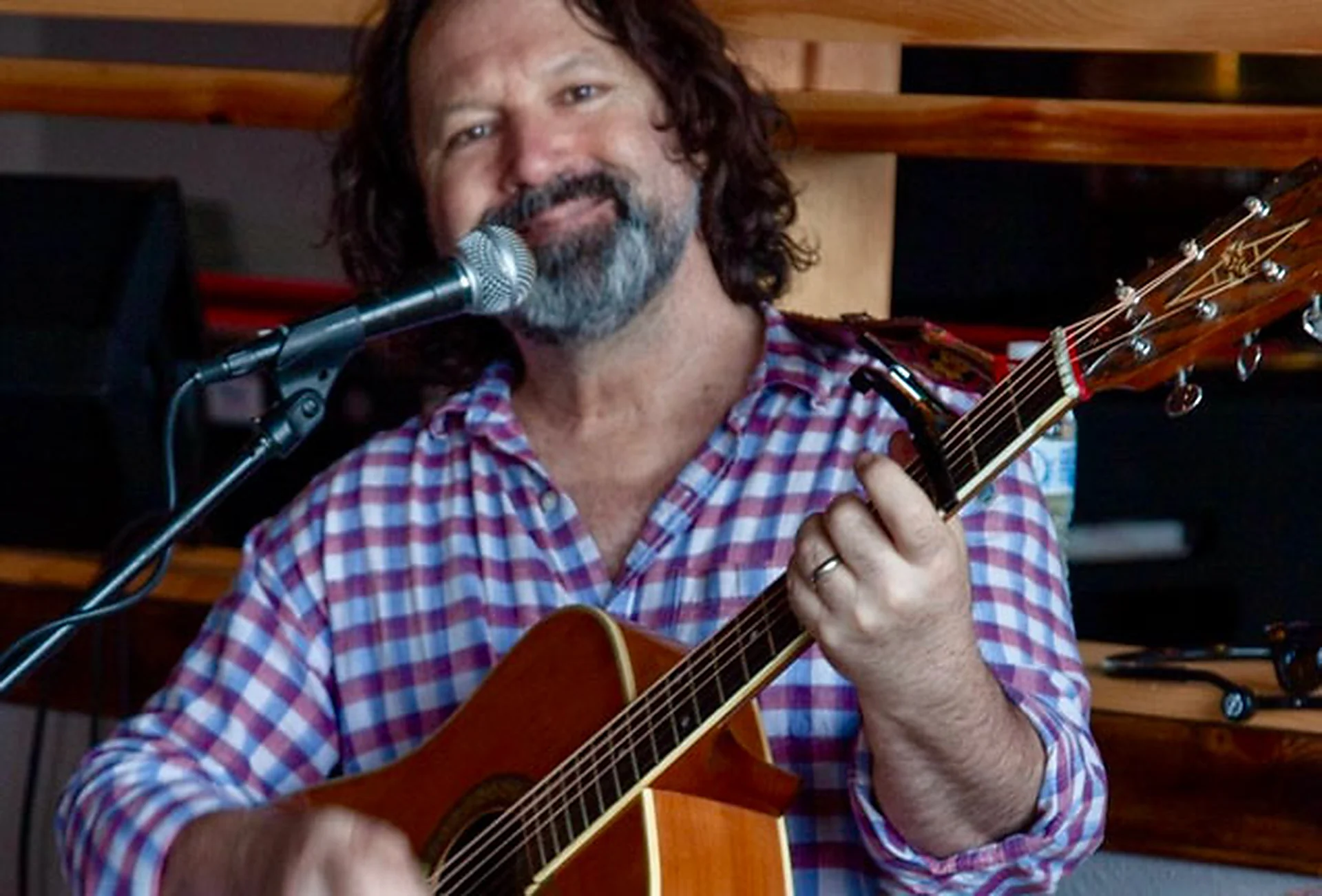 Live Music: Aram Arslanian