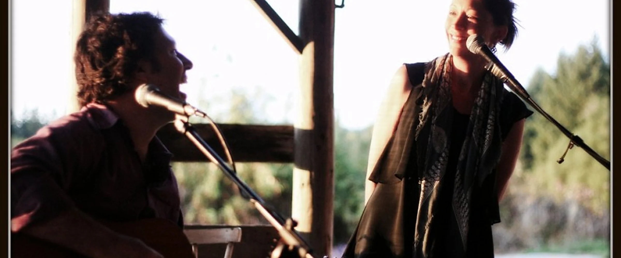 Aram Arslanian performing live in the tasting room at 14 Acres Vineyard & Winery