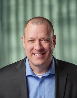 Alex de Geofroy, Vice President of Information Technology and Analytics at Agilyx ASA, professional headshot