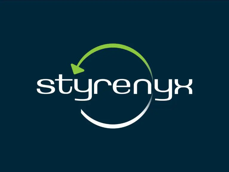 Styrenyx logo, white lowercase text with a green circular arrow icon on a dark navy background