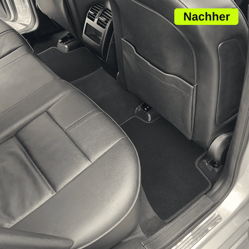 Sauberer Fußraum durch mobile Fahrzeugaufbereitung vor Ort in Augsburg
