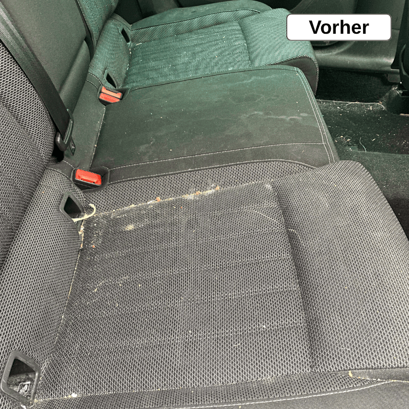 Fleckige Autositze vor der mobilen Sprühextraktion beim Kunden vor Ort