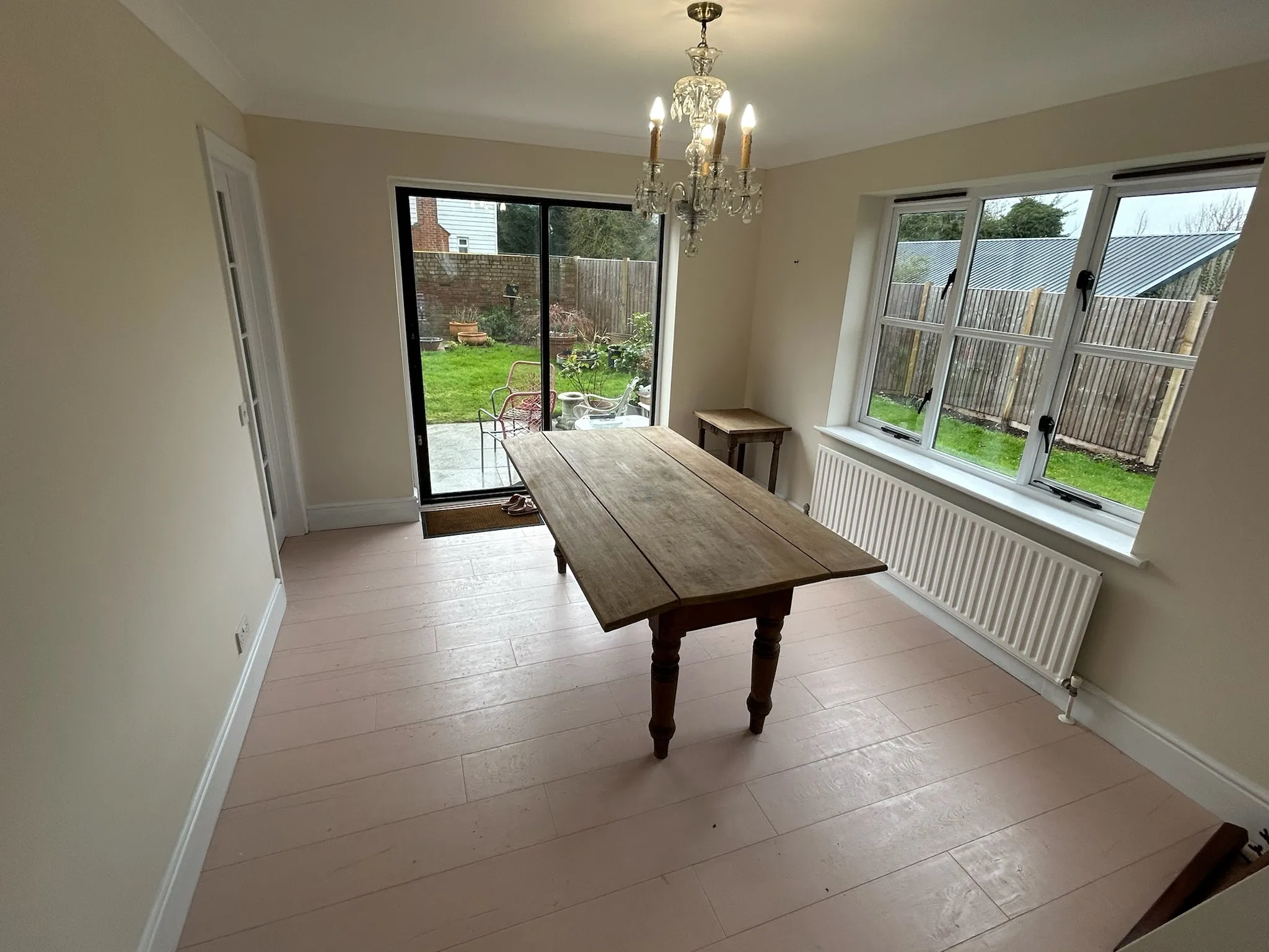 Dining area that has been freshly painted