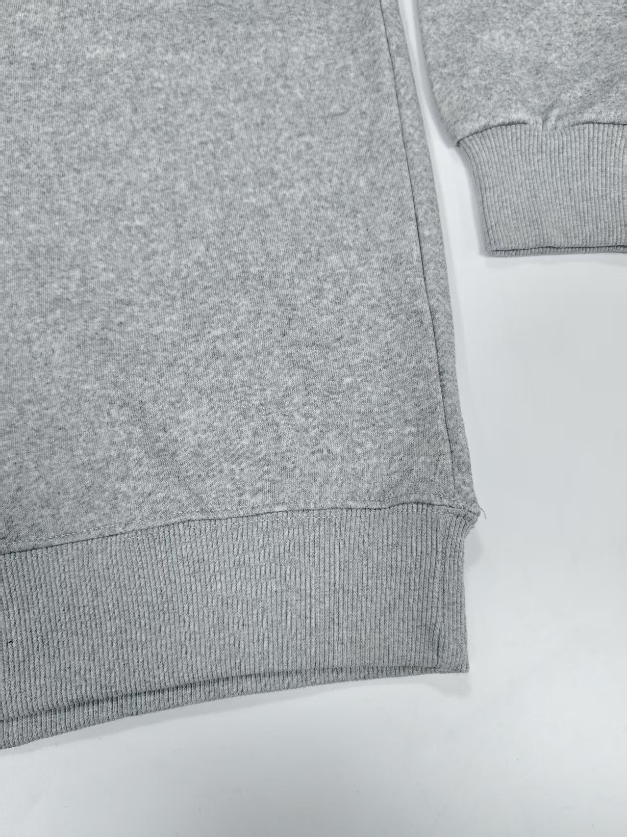 mens-fleece-crewneck-sweatshirt-tf8808-shoulder-stitch-detail.jpg