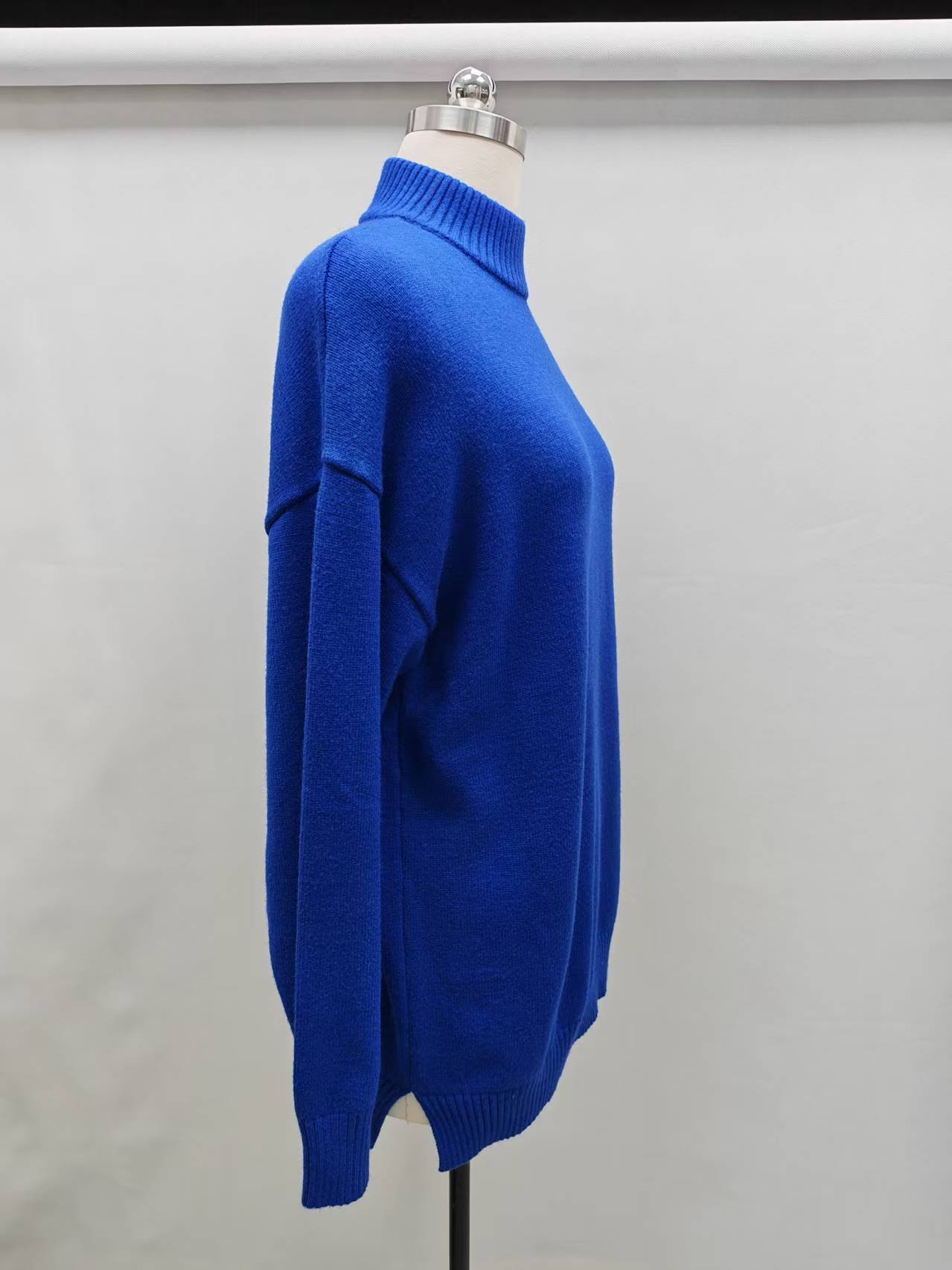 Side view of ladies' royal blue cotton blend sweater TF8716