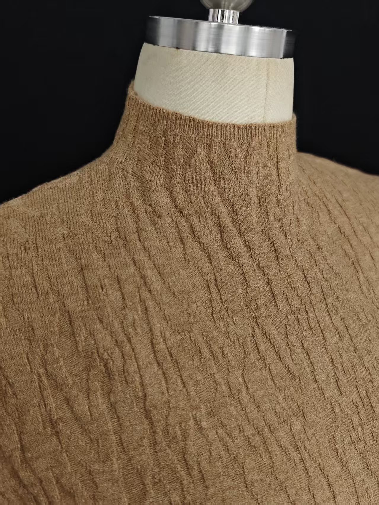 Close up mock neck collar and crinkle fabric detail ladies camel sweater TF9011