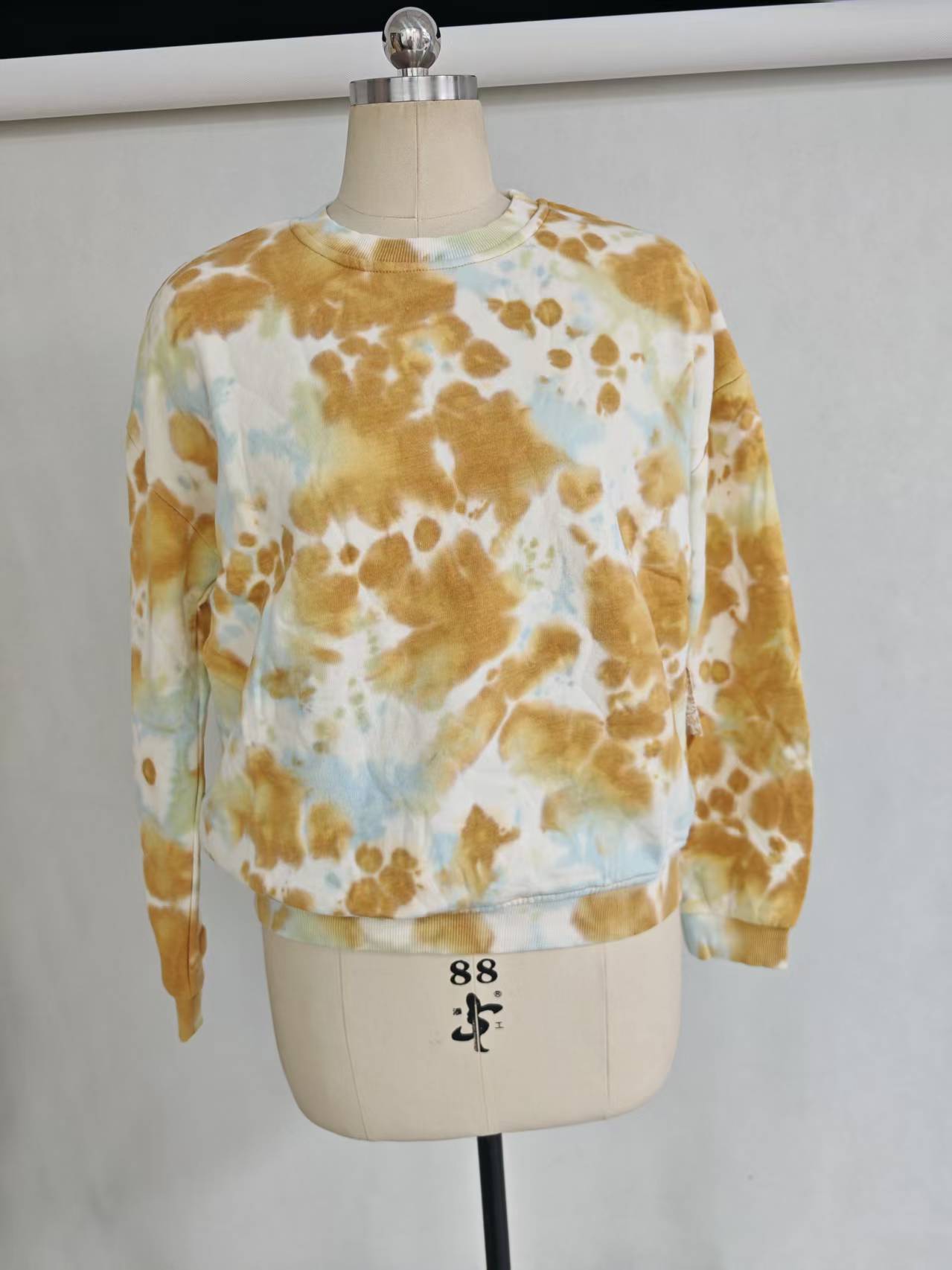 Wholesale ladies yellow tie-dye sweatshirt TF8858 front view on mannequin