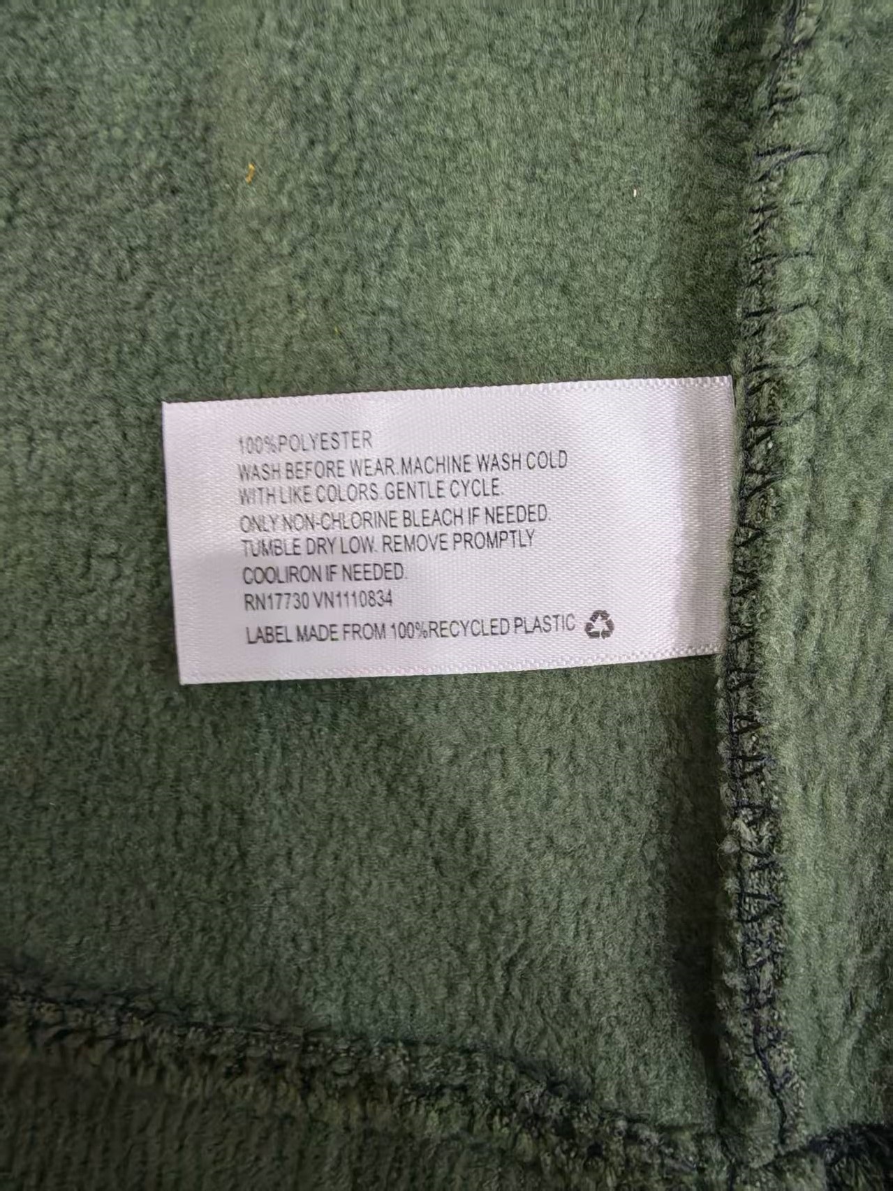 Care label close-up wholesale men's sweatshirt TF8660