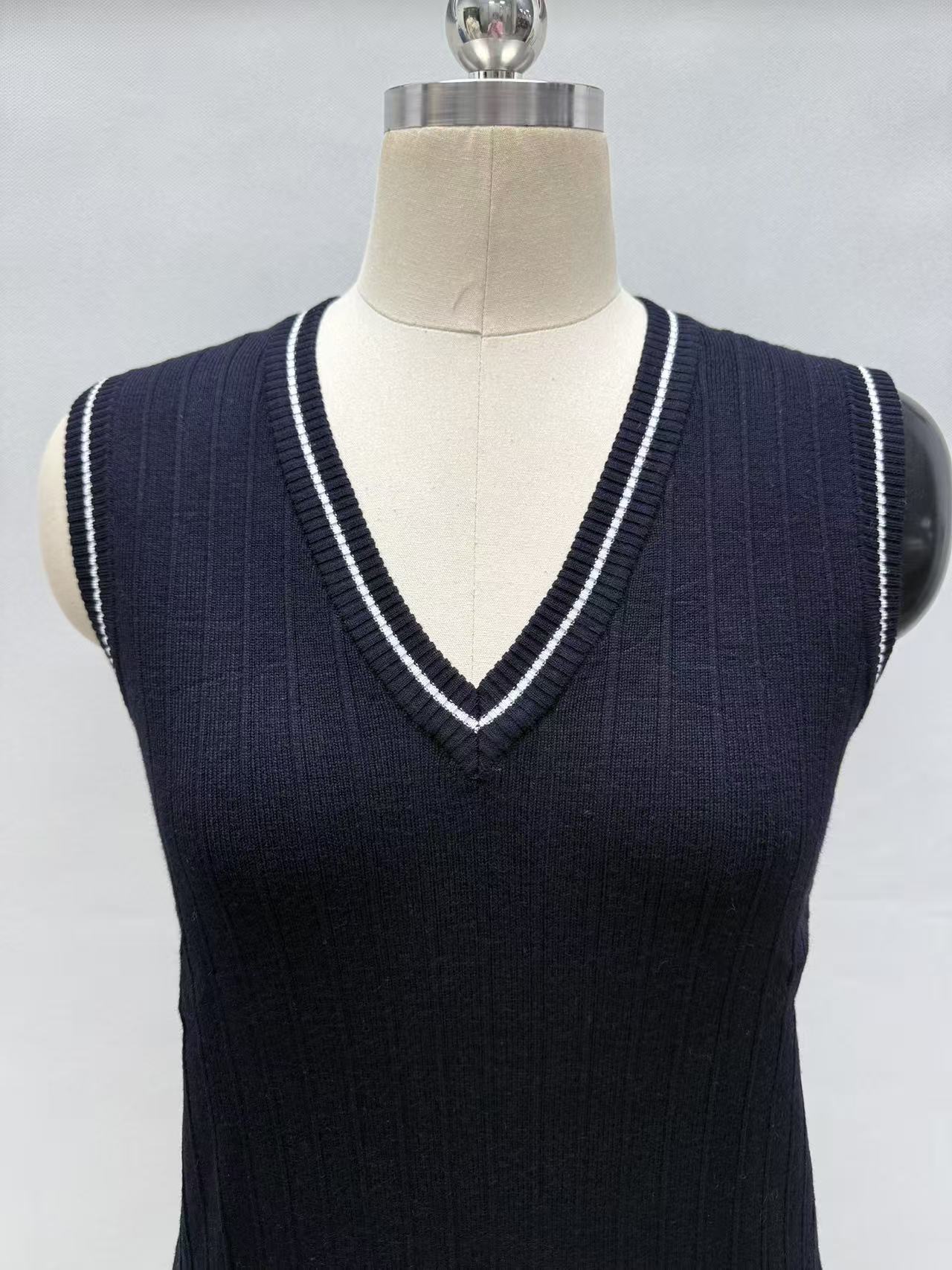 Ladies V-neck sleeveless knit sweater vest TF8712 front close-up