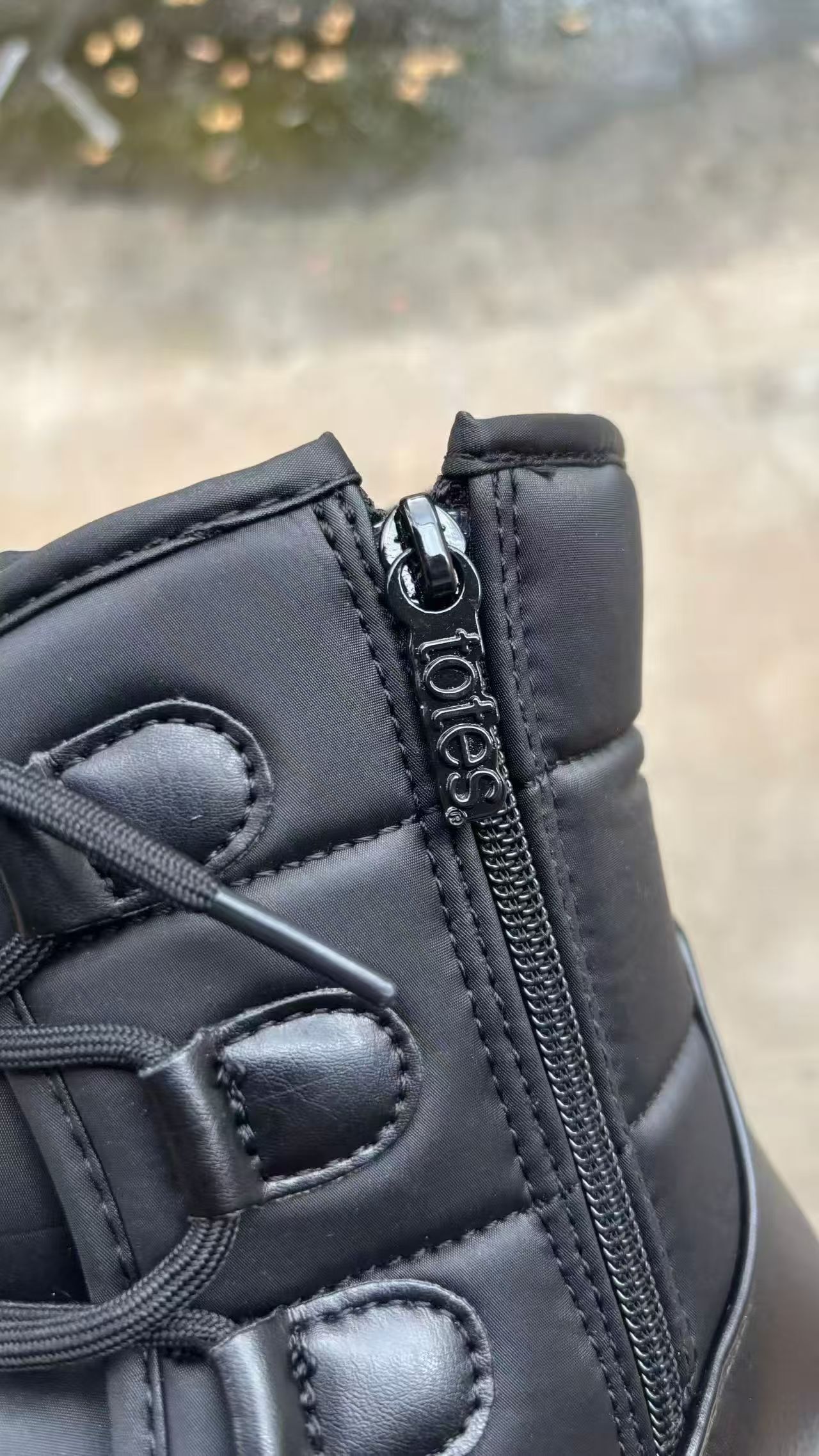 Side zipper detail on ladies black ankle boots style TF8953