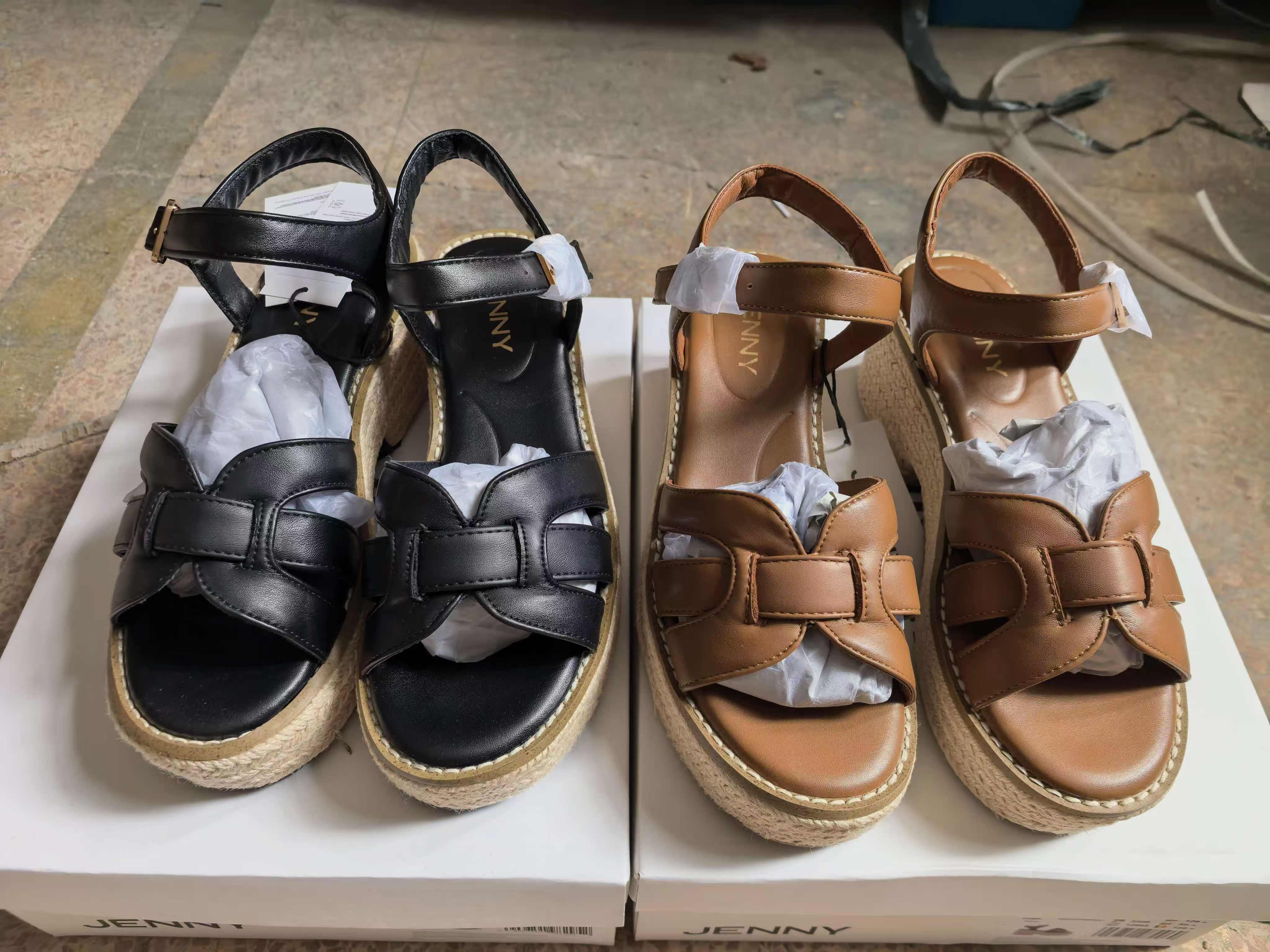 Pair of ladies black wedge sandals ready stock TF8754