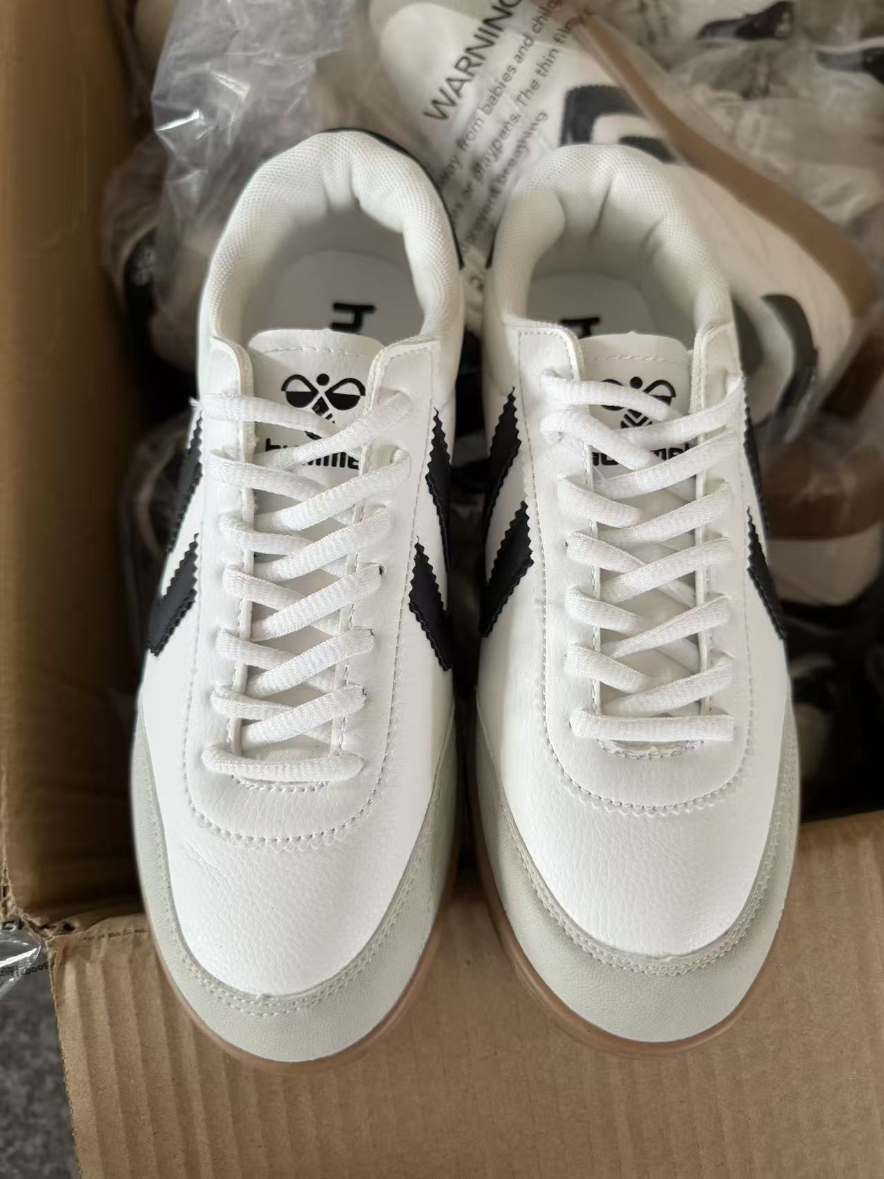 Ladies white casual sneakers style TF8759 wholesale ready stock