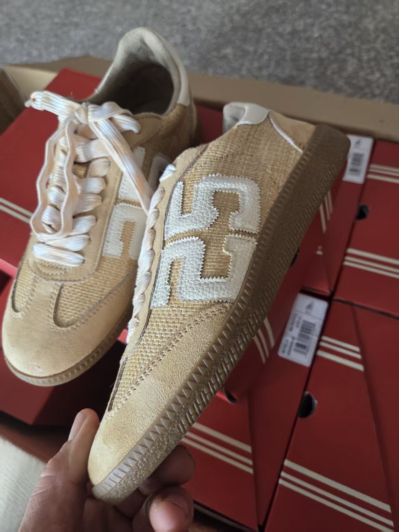 Side view of ladies khaki raffia casual shoes TF8995