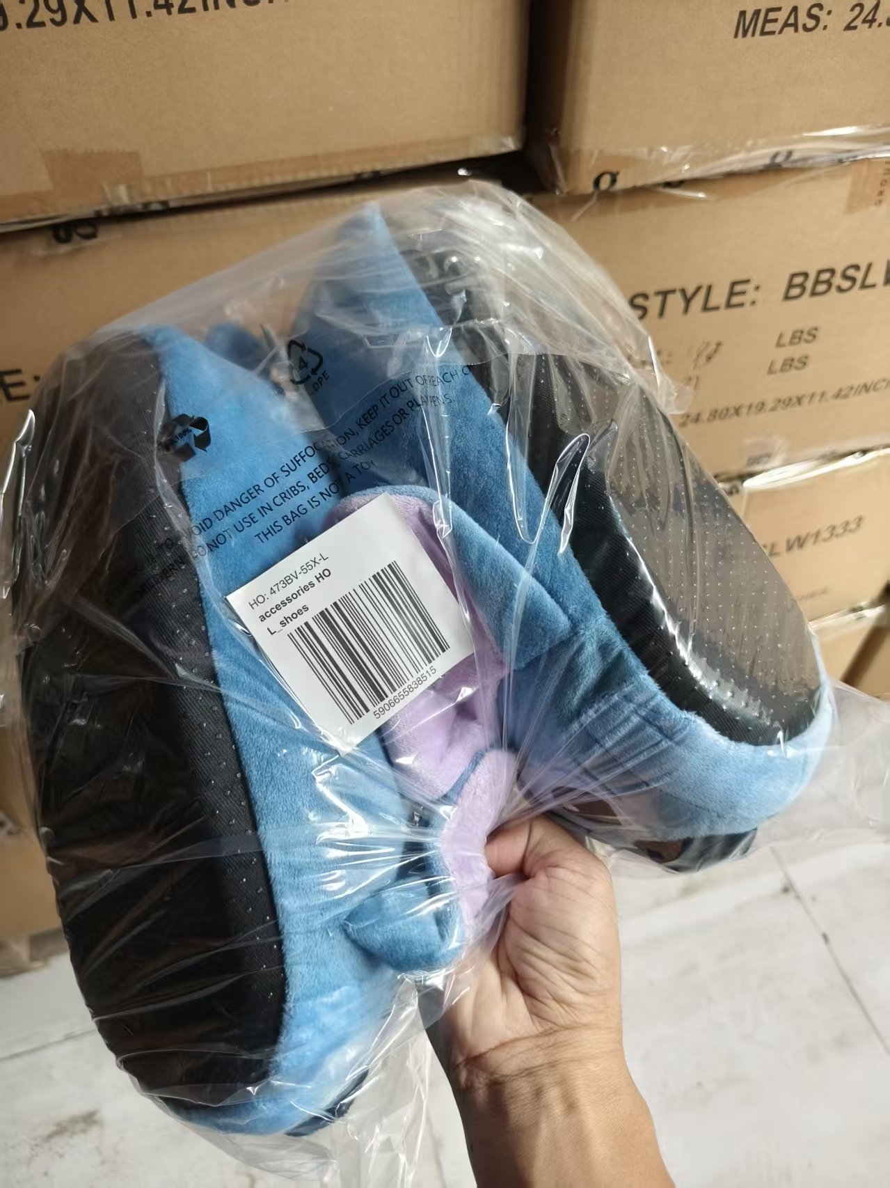 Blue plush women slippers TF8621 packaged pair view