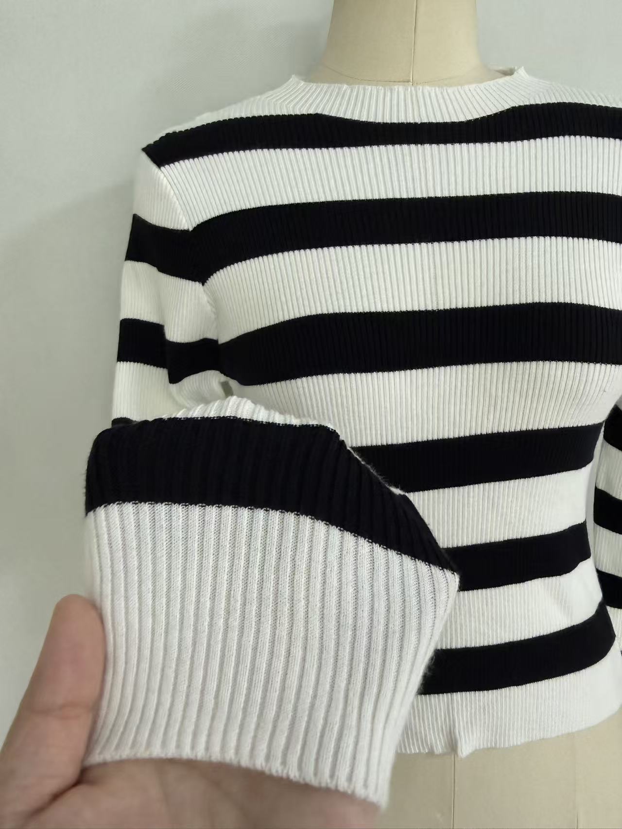 Ribbed cuff detail ladies black white striped crew neck sweater TF8959