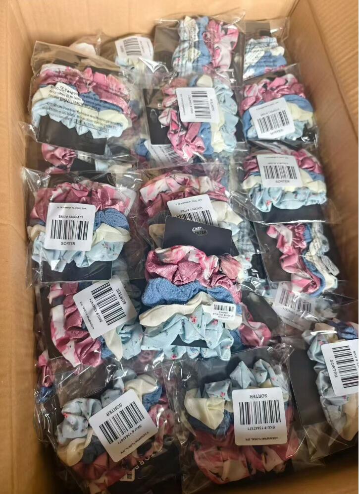 Close up of ladies elastic hair ties TF6406