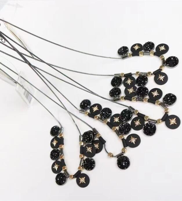 Full view of ladies black pendant necklace TR6305 ready stock