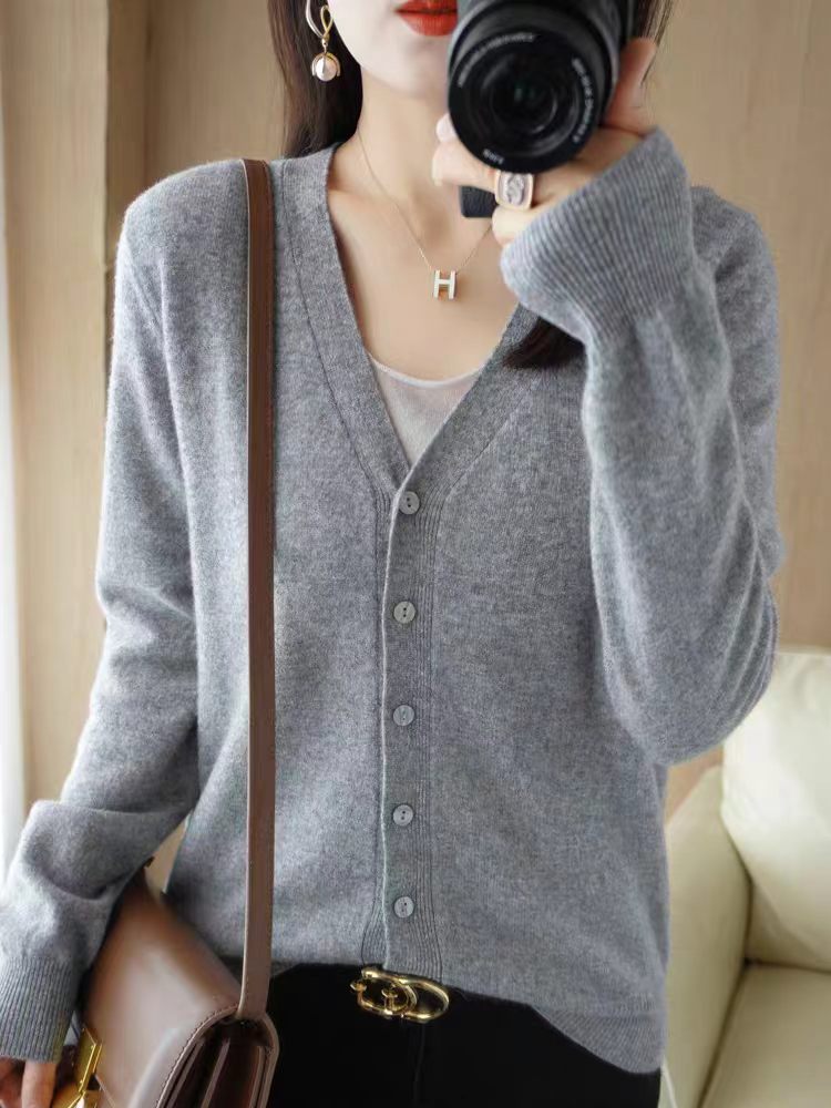 Color options of ladies' button front cardigan TF7963
