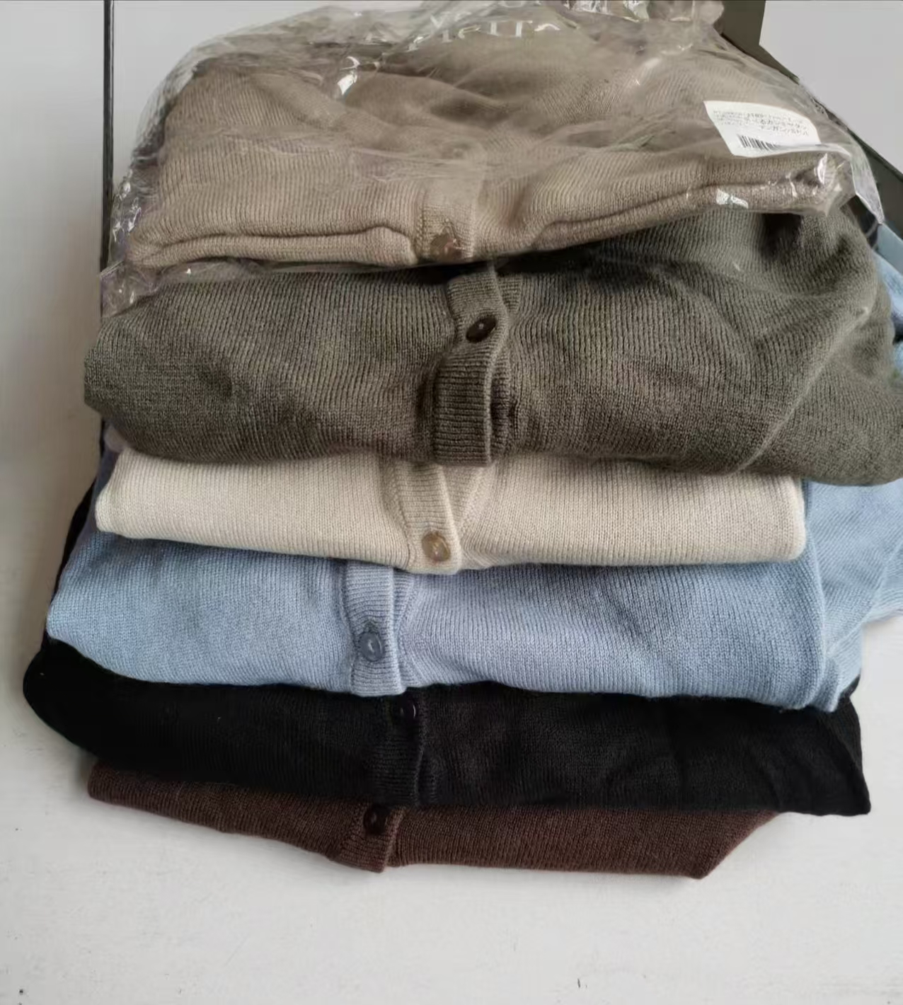 Multiple color options for ladies' cardigan sweater style TF8144