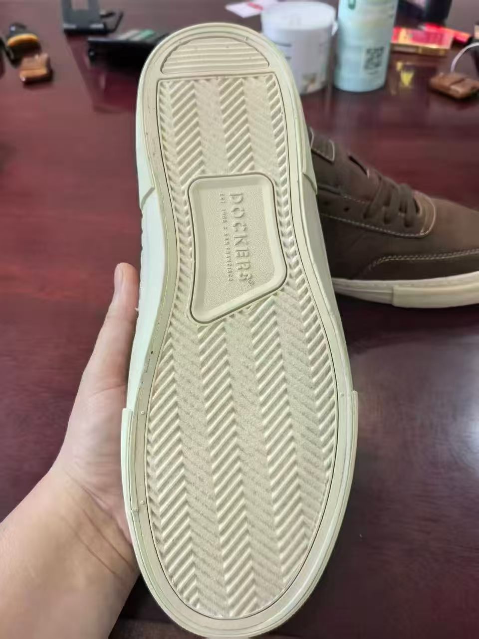 Durable rubber outsole on men's brown casual shoes TF9516
