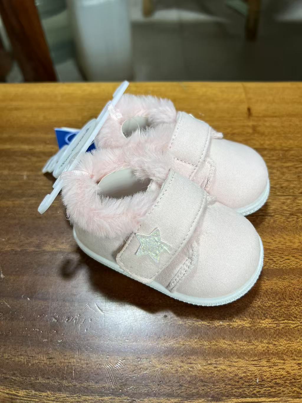 Pair of baby girl pink soft sole crawling shoes TF9239