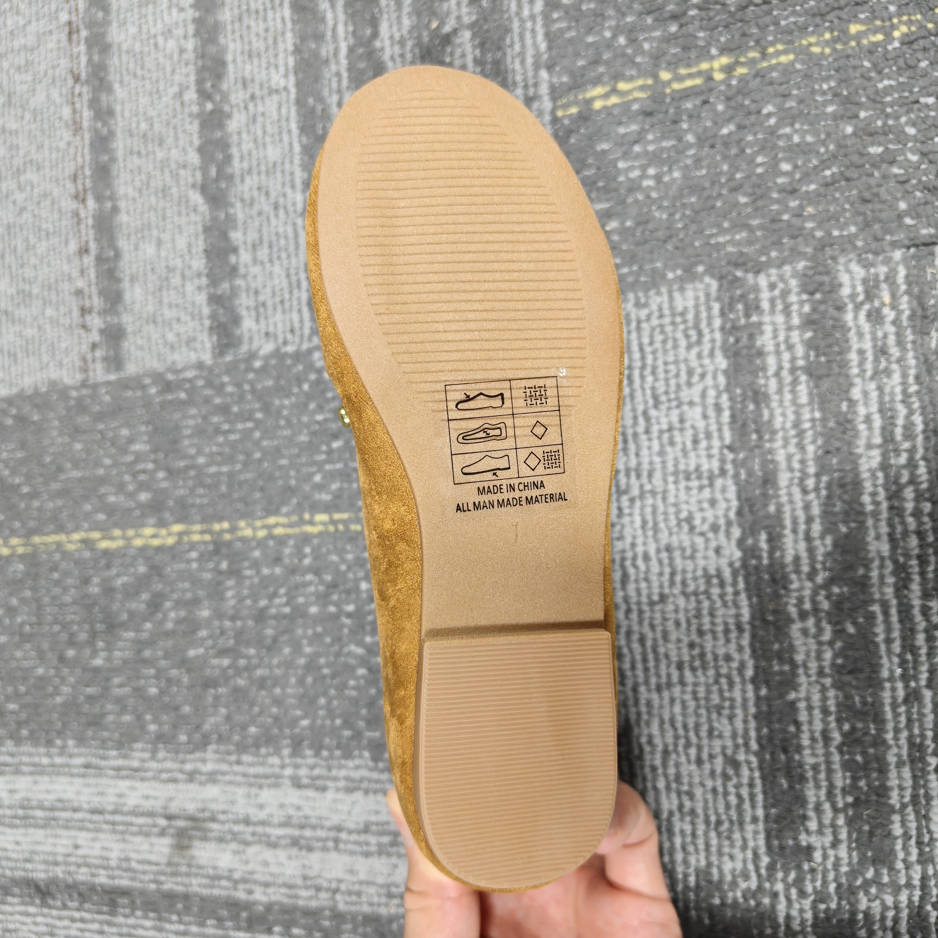 Durable rubber outsole on girl's tan shoes TF9515