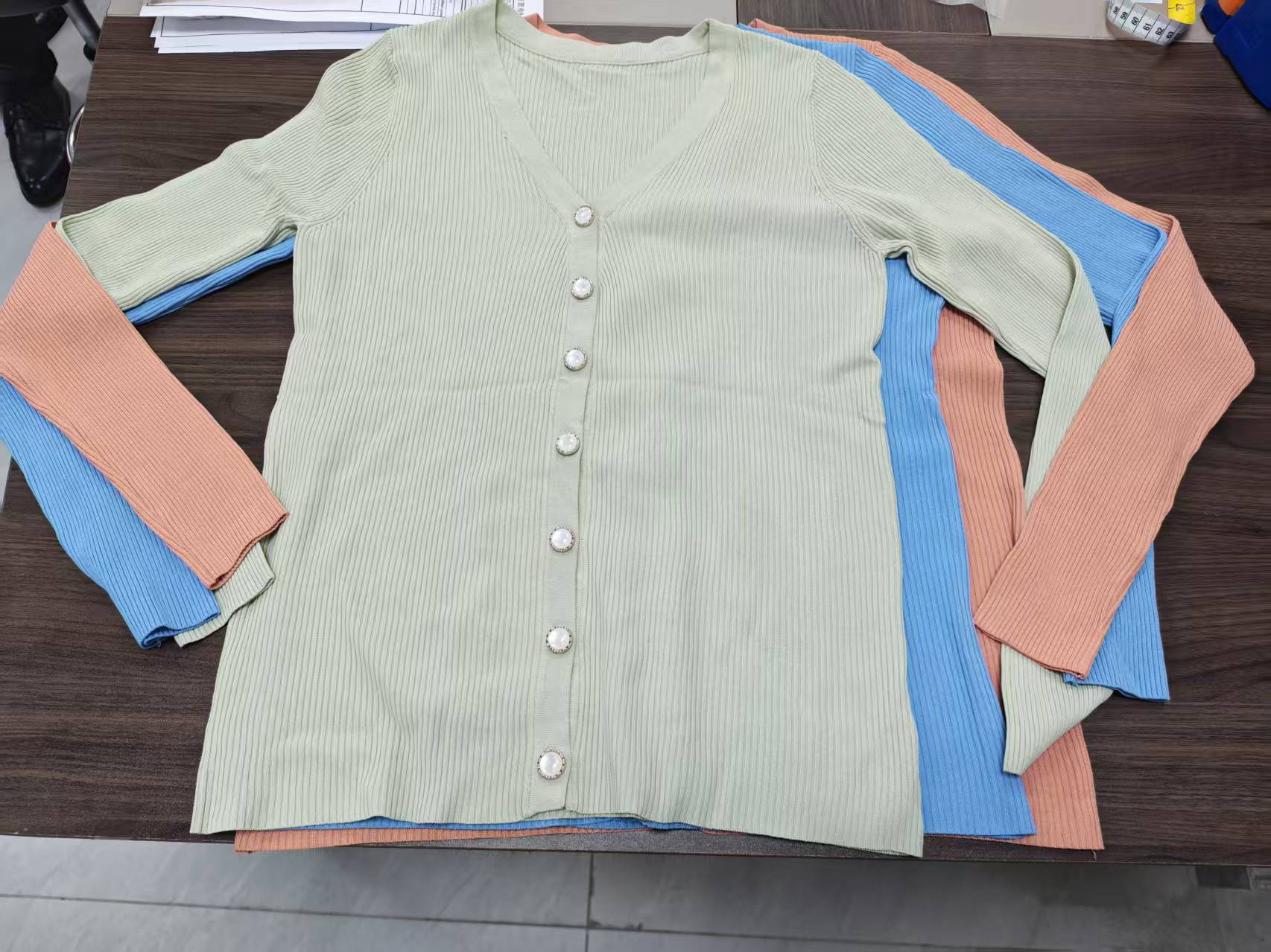 Assorted color options for wholesale ladies' cardigan TF9373
