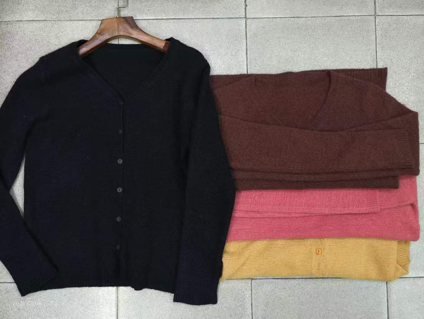 Assorted color options for wholesale ladies' cardigan TF9498