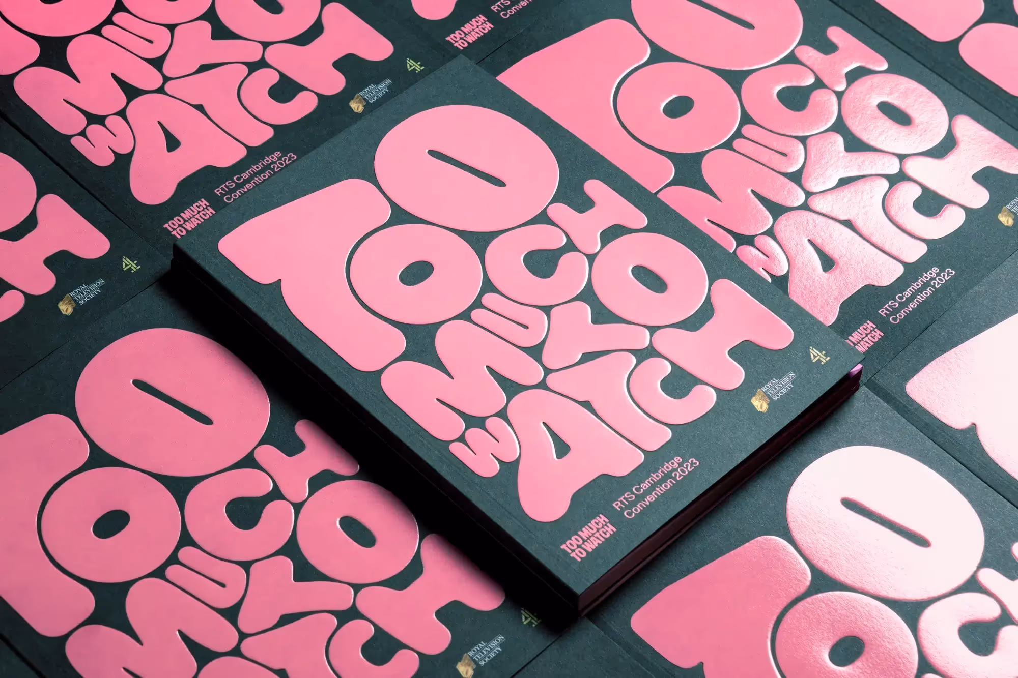 Évolution des designs sérieux vers des designs graphiques playful et divertissants