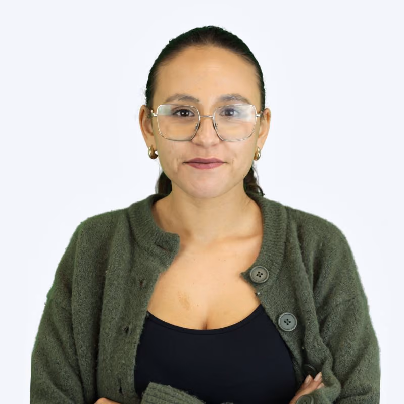 Portrait de Kenza, Assistante pédagogique — Icademie Toulon