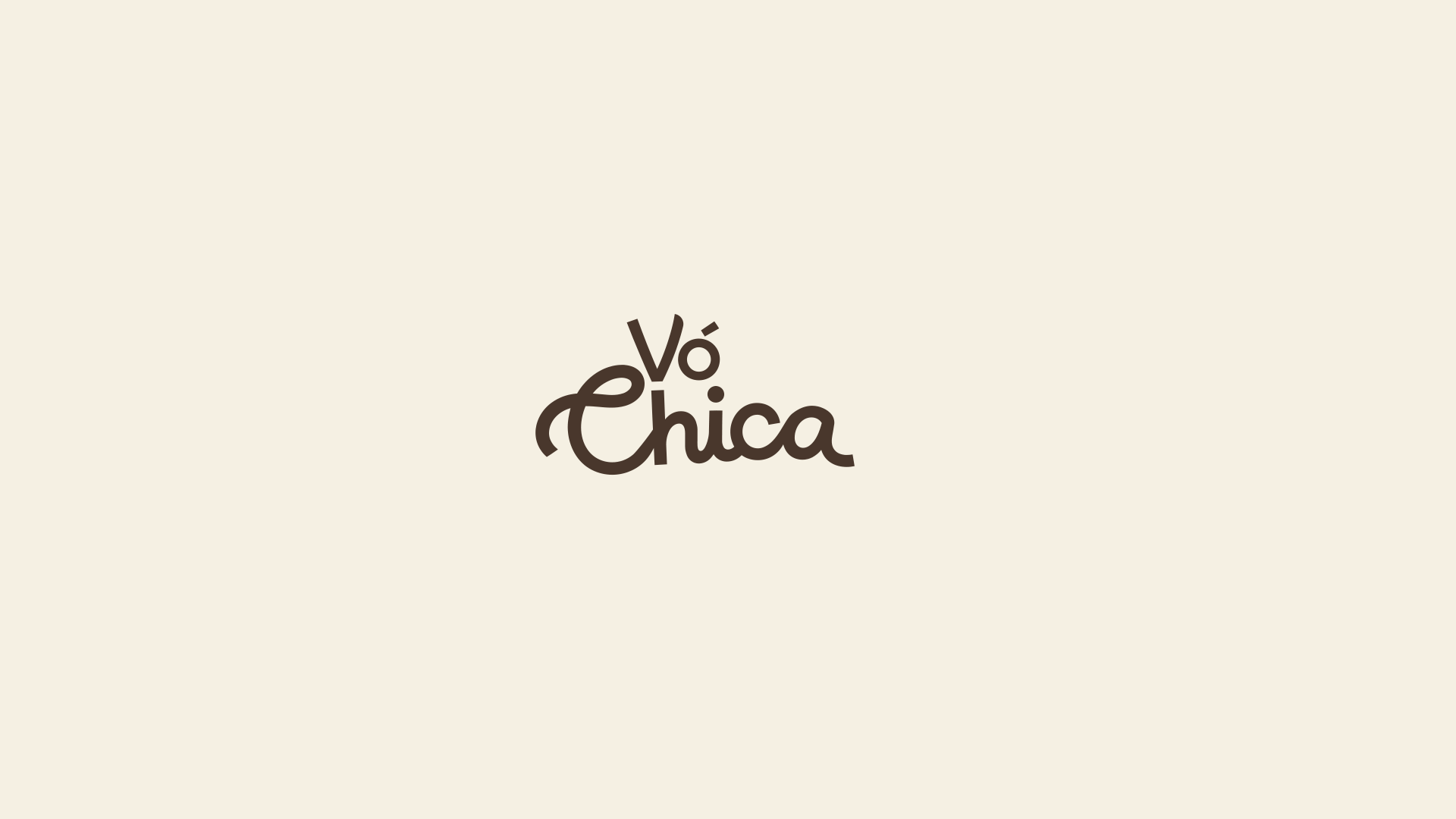 Brown stylized text 'Vó Chica' on a light beige background.