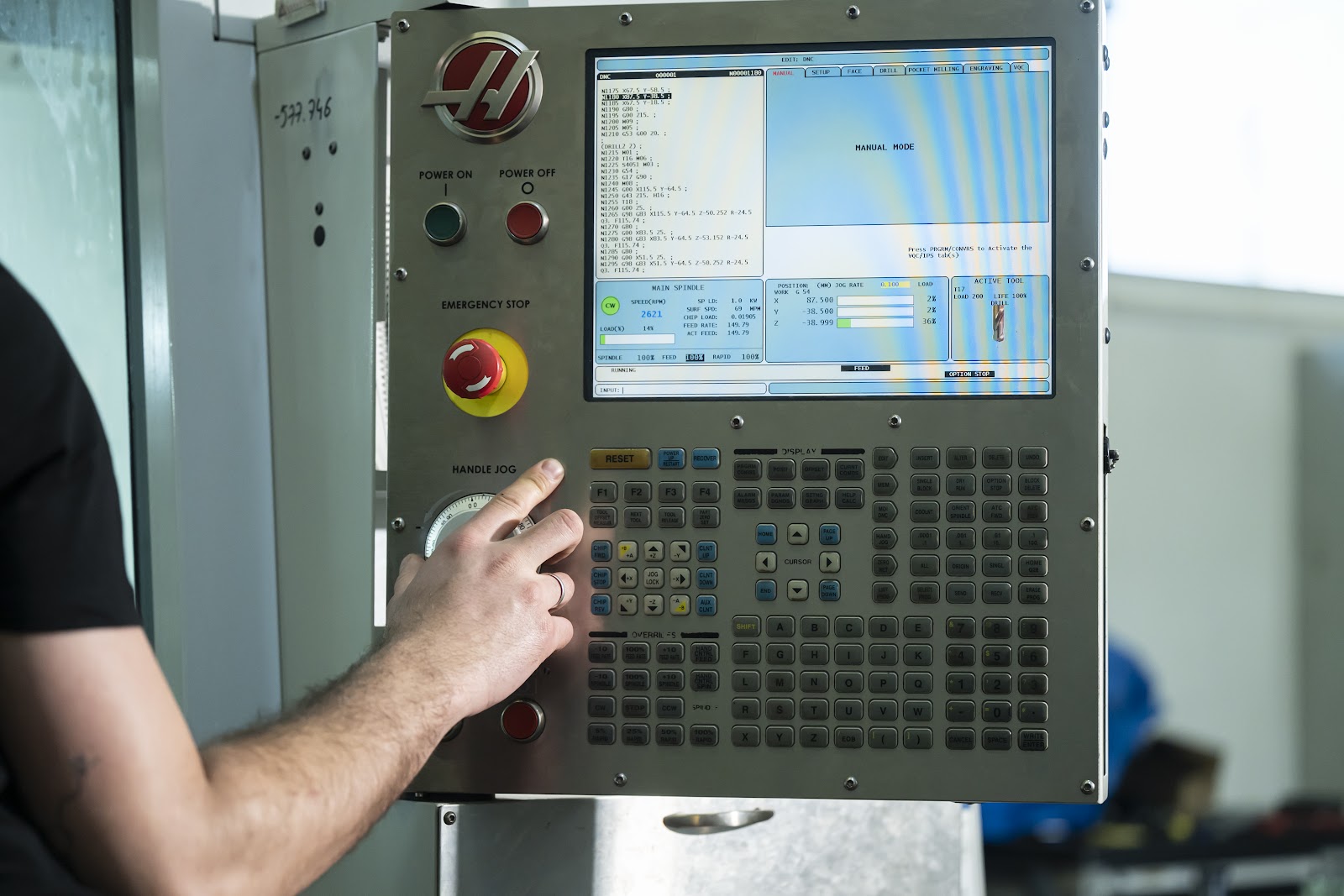 HAAS vezérlőpult programozás közben