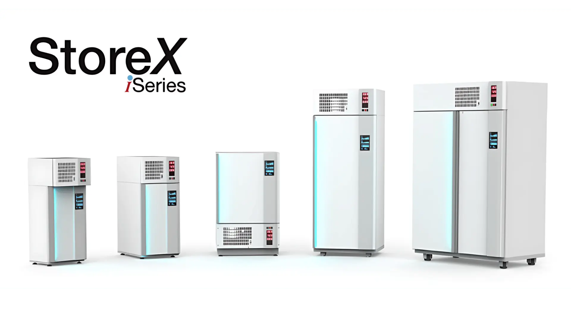 Cinq incubateurs automatisés StoreX iSeries de différentes tailles alignés sur un fond blanc, avec des panneaux de contrôle numériques visibles sur chaque unité.