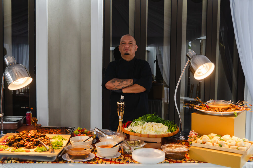 live station buffet and Hari Raya catering with halal food prepared by iDoCatering