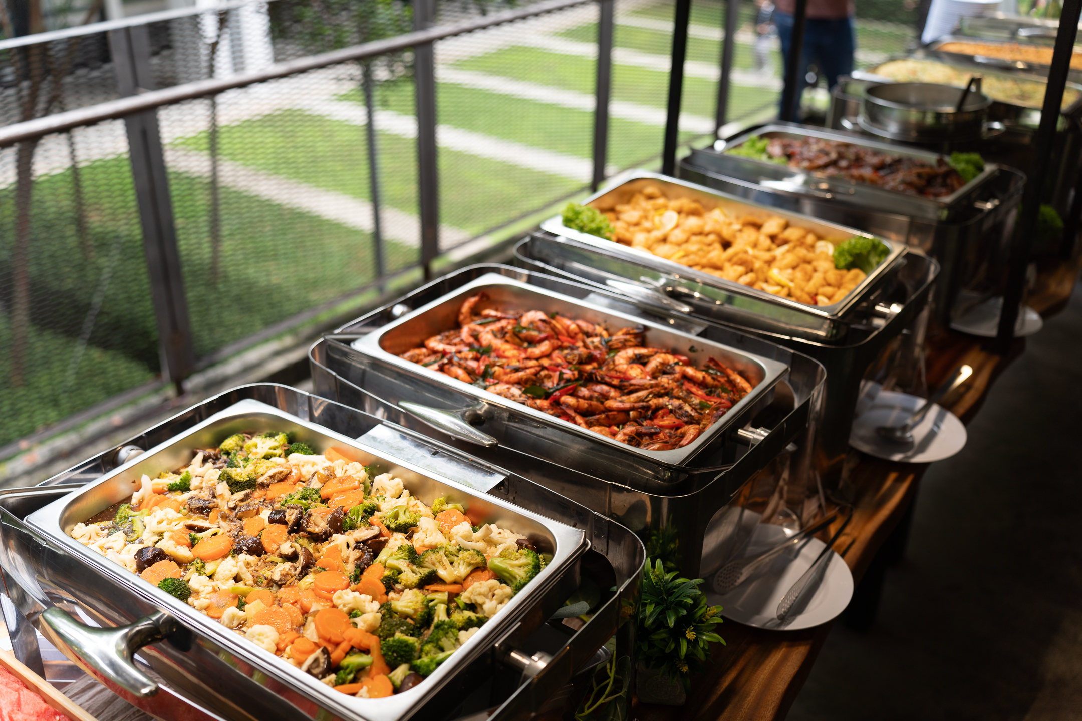 idocatering's garden wedding catering buffet food