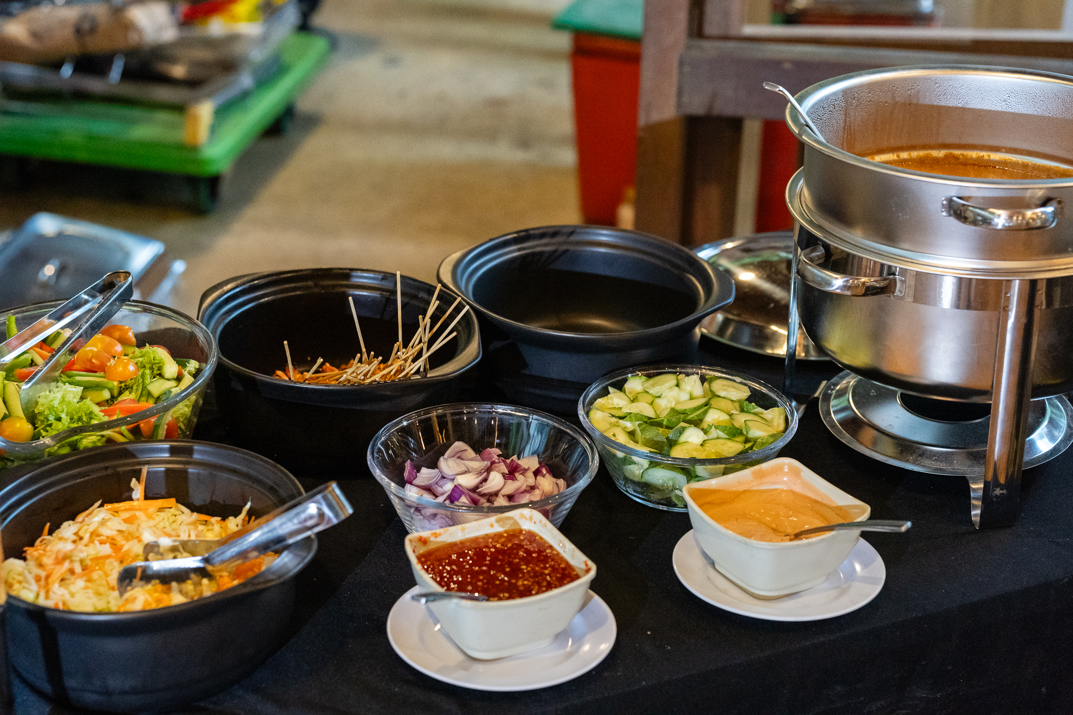 idocatering's garden wedding catering buffet local food