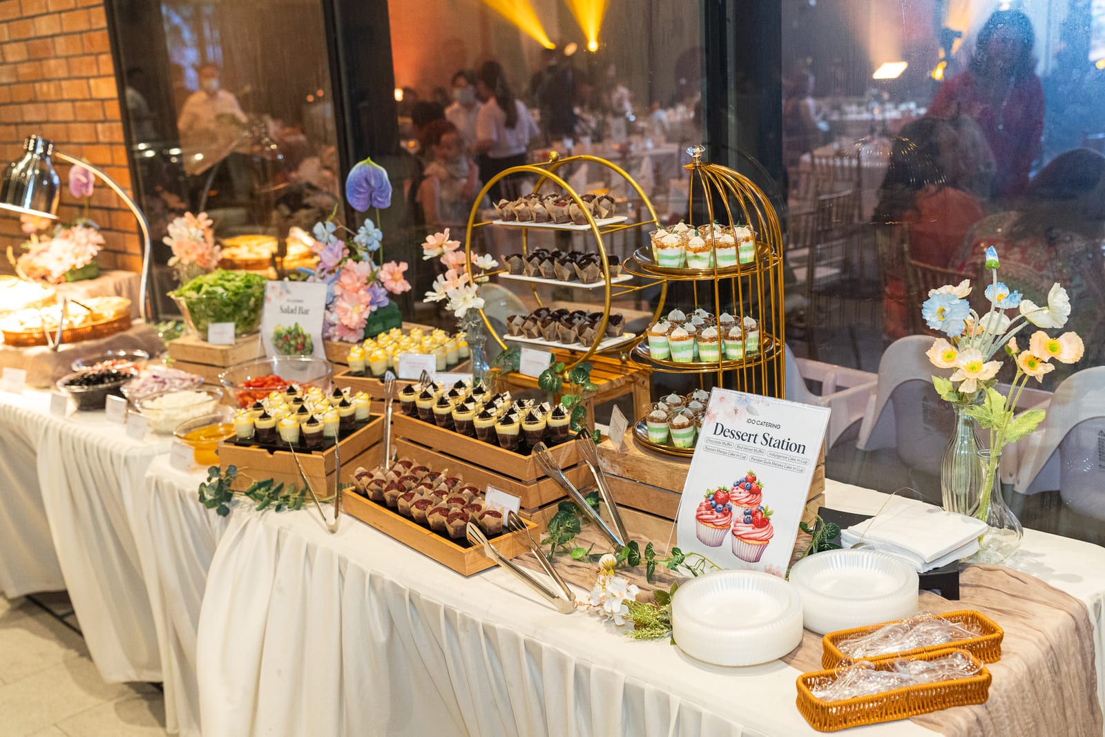 Grand wedding catering setup at EmHub by iDoCatering