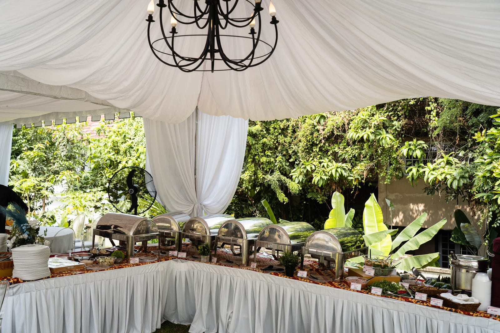 Malay-style wedding buffet by iDoCatering with a variety of mains and appetizers