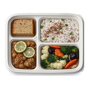 Thai lemon chicken bento box with lime, white rice and mixed vegetables — iDoCatering corporate bento