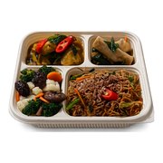 Fried meehoon bento box with curry chicken, stir fried veggie and spring roll — iDoCatering corporate bento