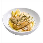 Pan seared fish fillet in lemon butter sauce — iDoCatering seminar buffet